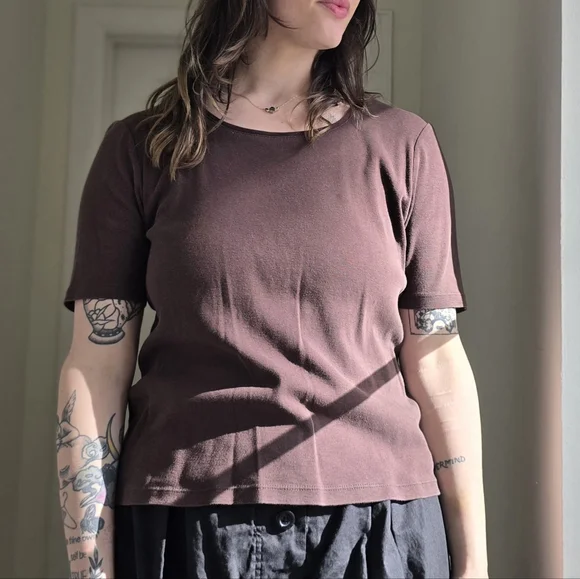 Cotton Minimalist Top - Picture 2 of 7